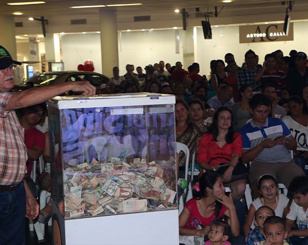 Donaciones en la maratónica de humor de José Ordóñez